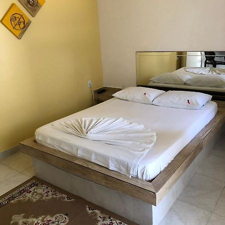 Motel Del Fuego (Adults Only) เปโลตัส ภายนอก รูปภาพ