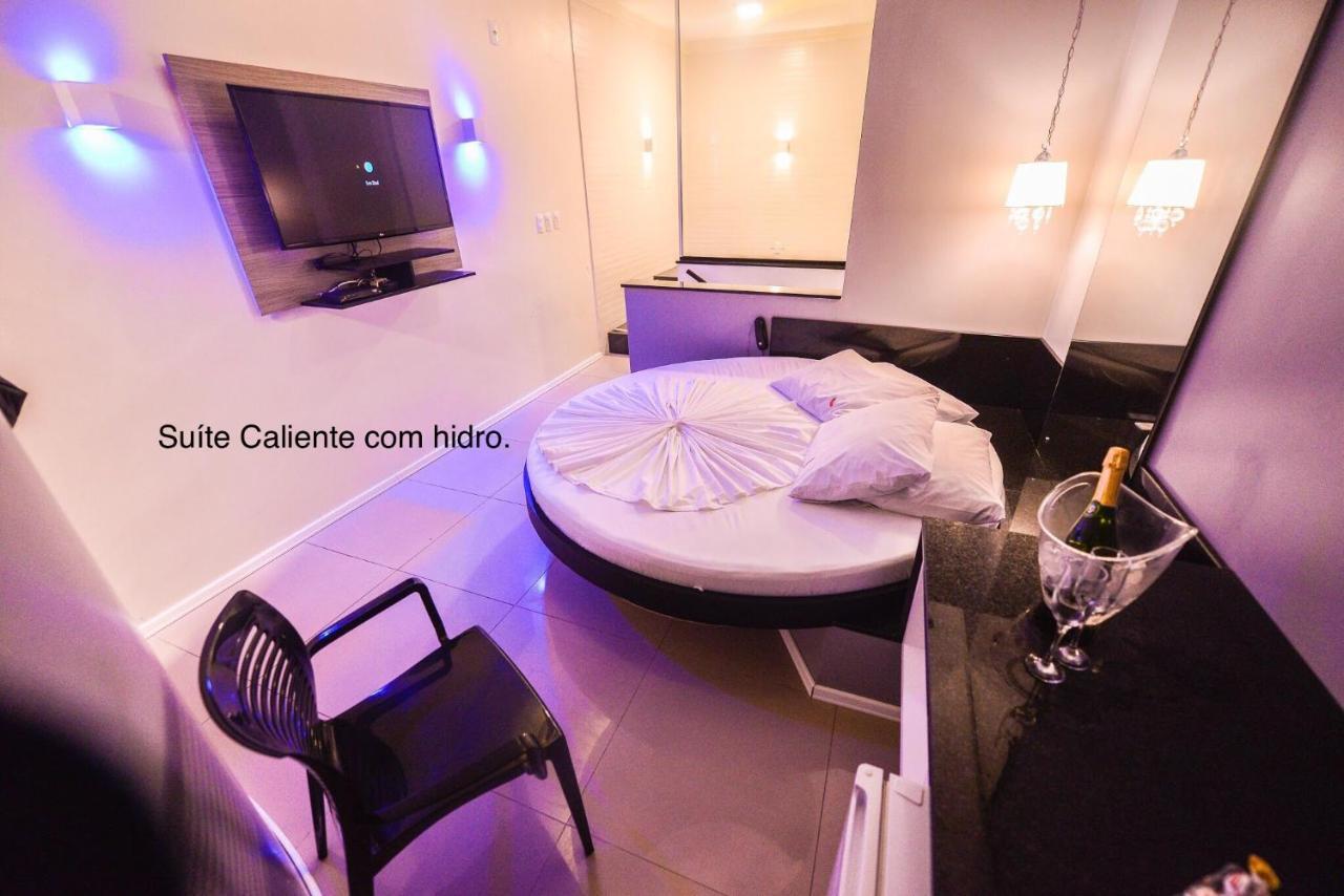 Motel Del Fuego (Adults Only) เปโลตัส ภายนอก รูปภาพ