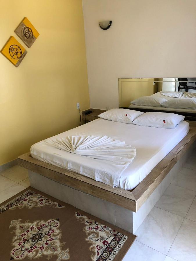 Motel Del Fuego (Adults Only) เปโลตัส ภายนอก รูปภาพ